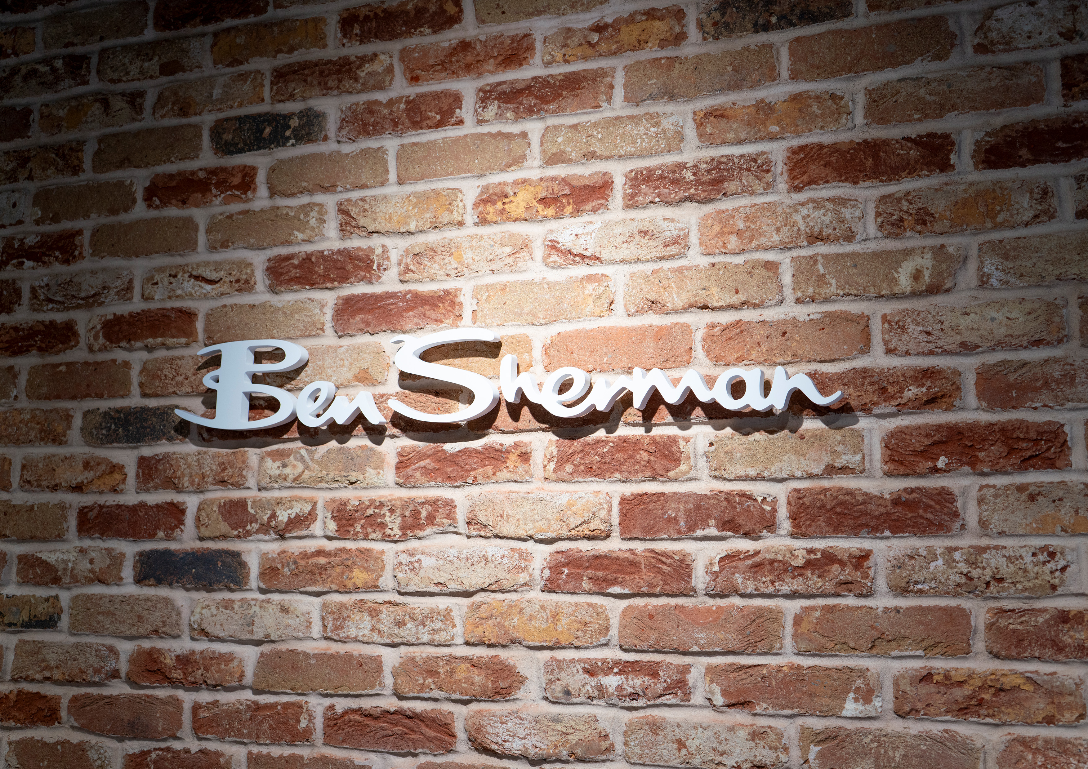 /media/case_studies/library/--------------------------sign-ben-sherman.jpg